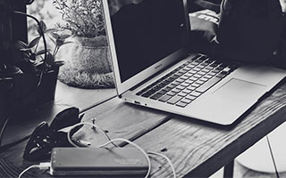 意甲媒体透露：米兰球员西班牙后卫希门尼斯因经常迟到，被主教练阿莱格里下放到青年队